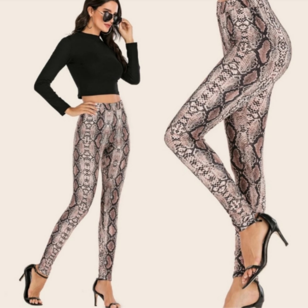 Snake skinned leggings